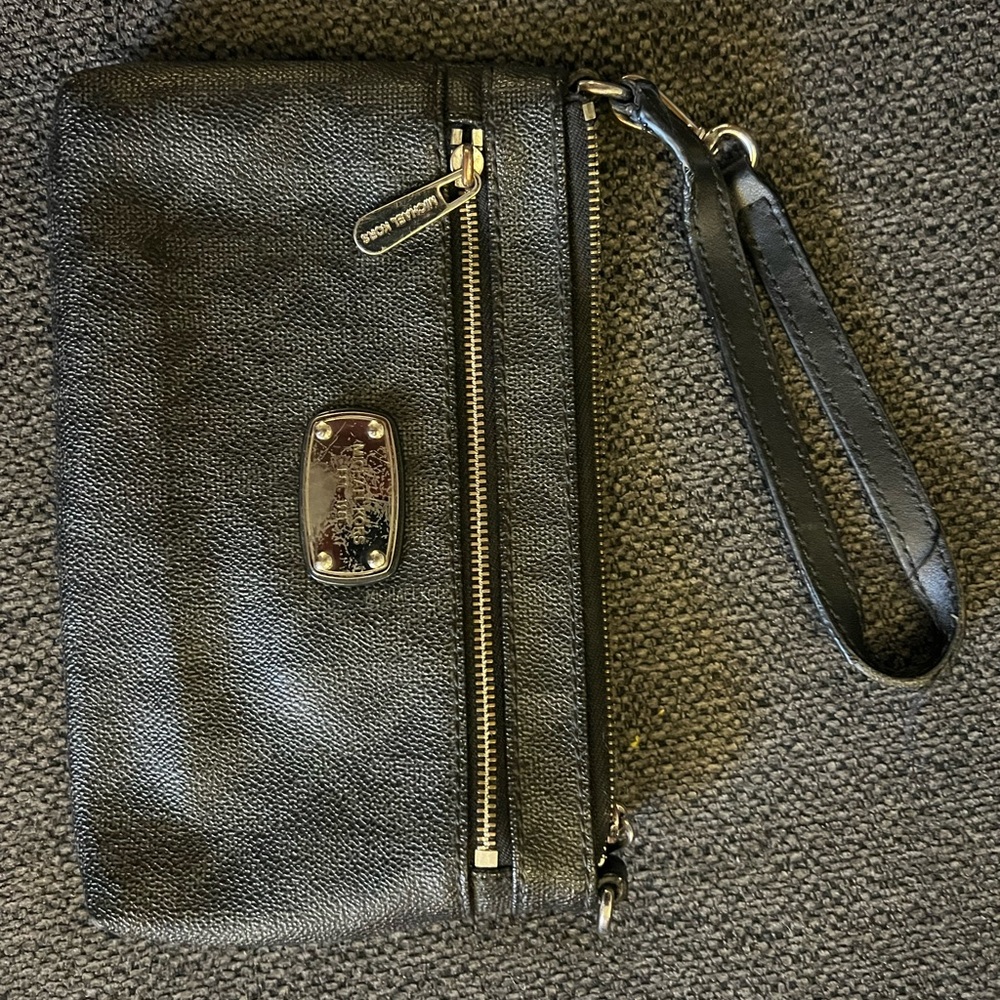 Michael Kors wristlet